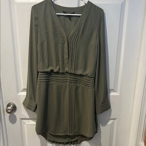 White House Black Market Sage Blouse